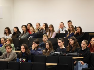 2025-12-03 19-16-52.jpeg